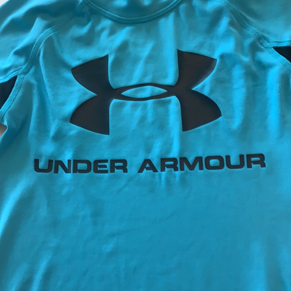 Under Armour Rash Guard - Picture 5 of 6